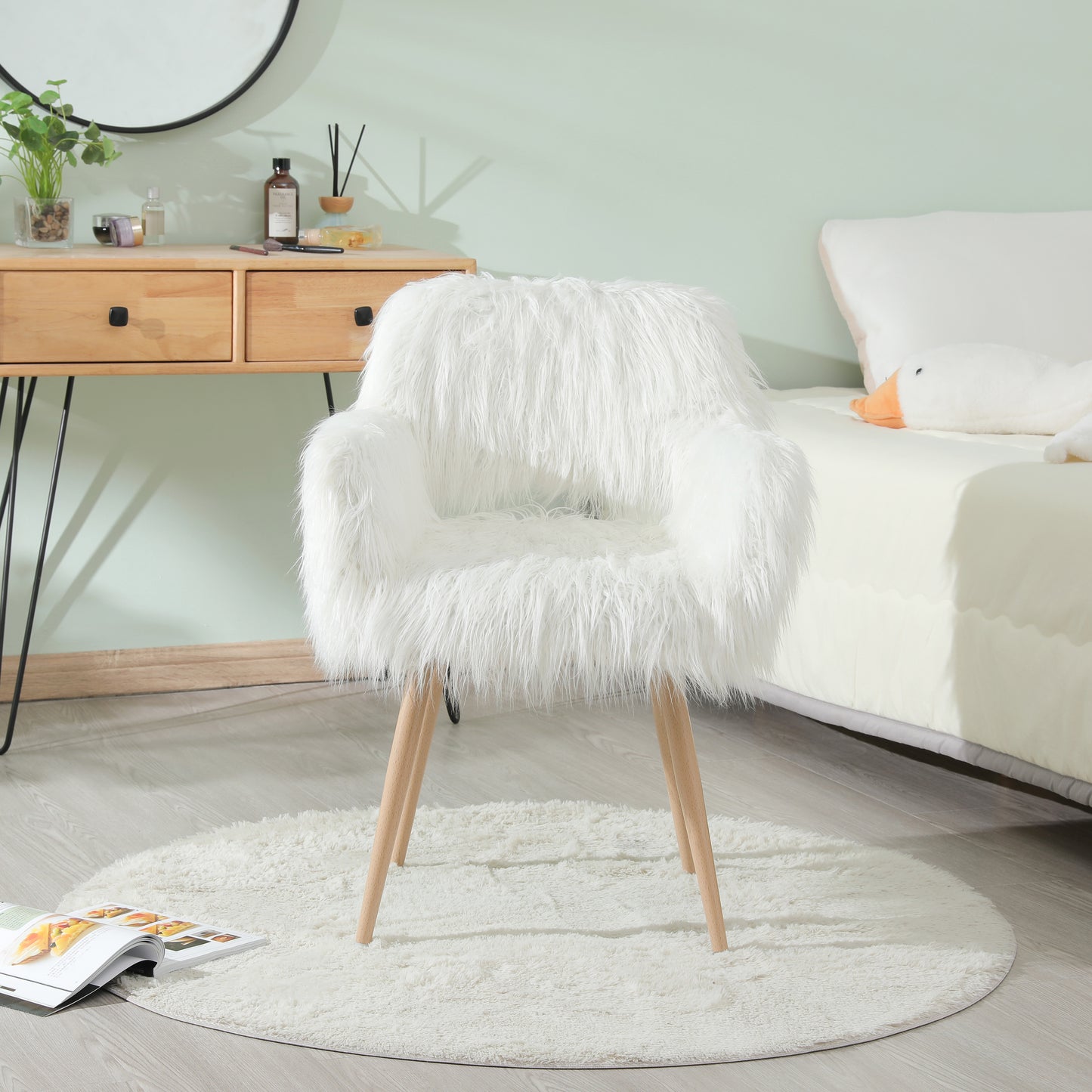 WHITE Faux Fur Chair